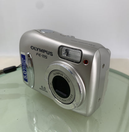 Olympus Digital Camera FE-115 5.0MP Silver GOOD CONDITION - Tested - 7822