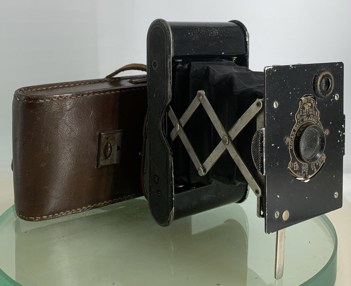 Vintage Eastman Kodak No A-127 FILM Vest Pocket Folding Camera TESTED  With Case0