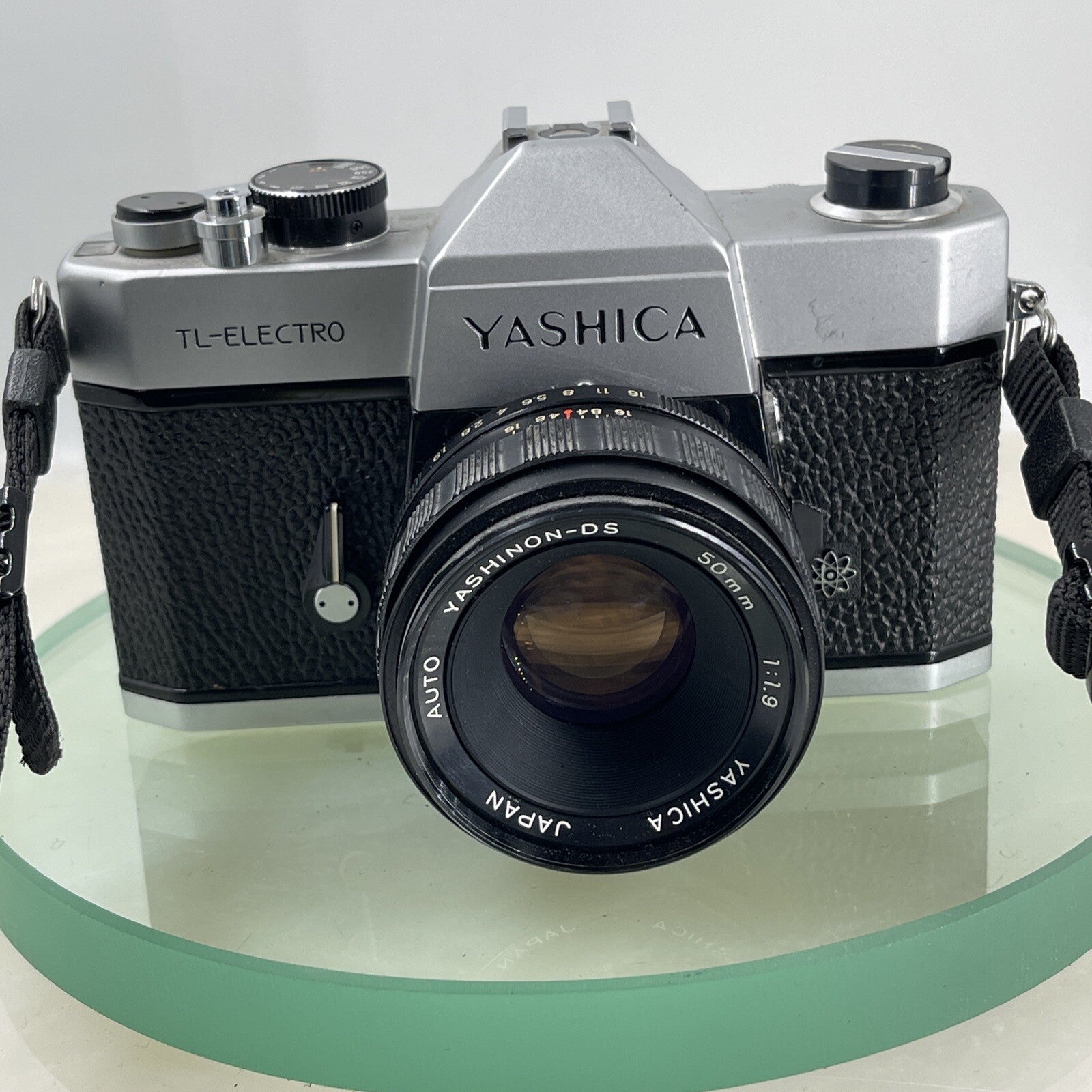 Yashica TL Electro 35mm Film Camera with Yashica Yashinon-DS f1.9 50mm Lens #9141