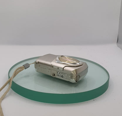 Olympus Mju 400 digital camera in good condition with charger and battery #9955
