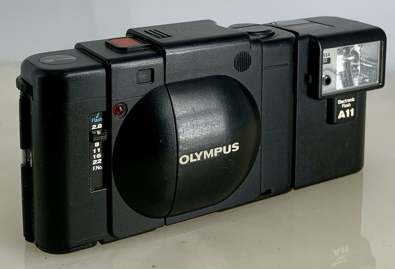 TESTEDOlympus XA 35mm Compact Rangefinder Film Camera A11 ELECTRIC FLASH #9050